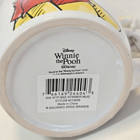 DISNEY Winnie The Pooh Honey Bee Mug With Figural Beehive Stirrer NEW - Picture 5 of 5